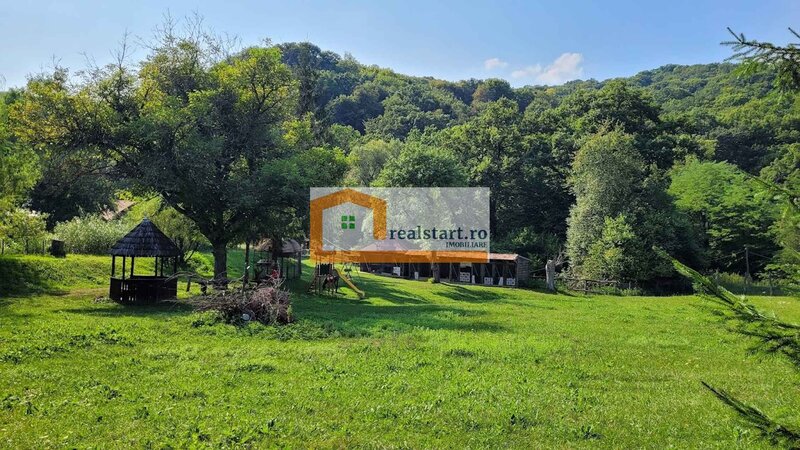 Langa Sighisoara,  Vedere la Padure, si iazuri proprii, 1,8ha teren, ROI9%